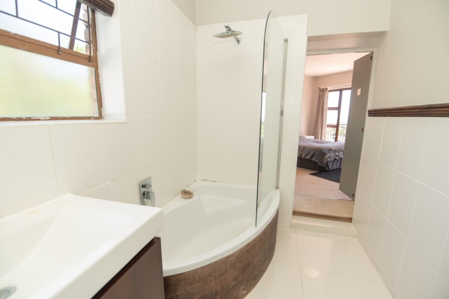 6 Bedroom Property for Sale in Walmer Heights Eastern Cape